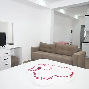 https://iljo-apartments-ksamil.albaniahotels.org